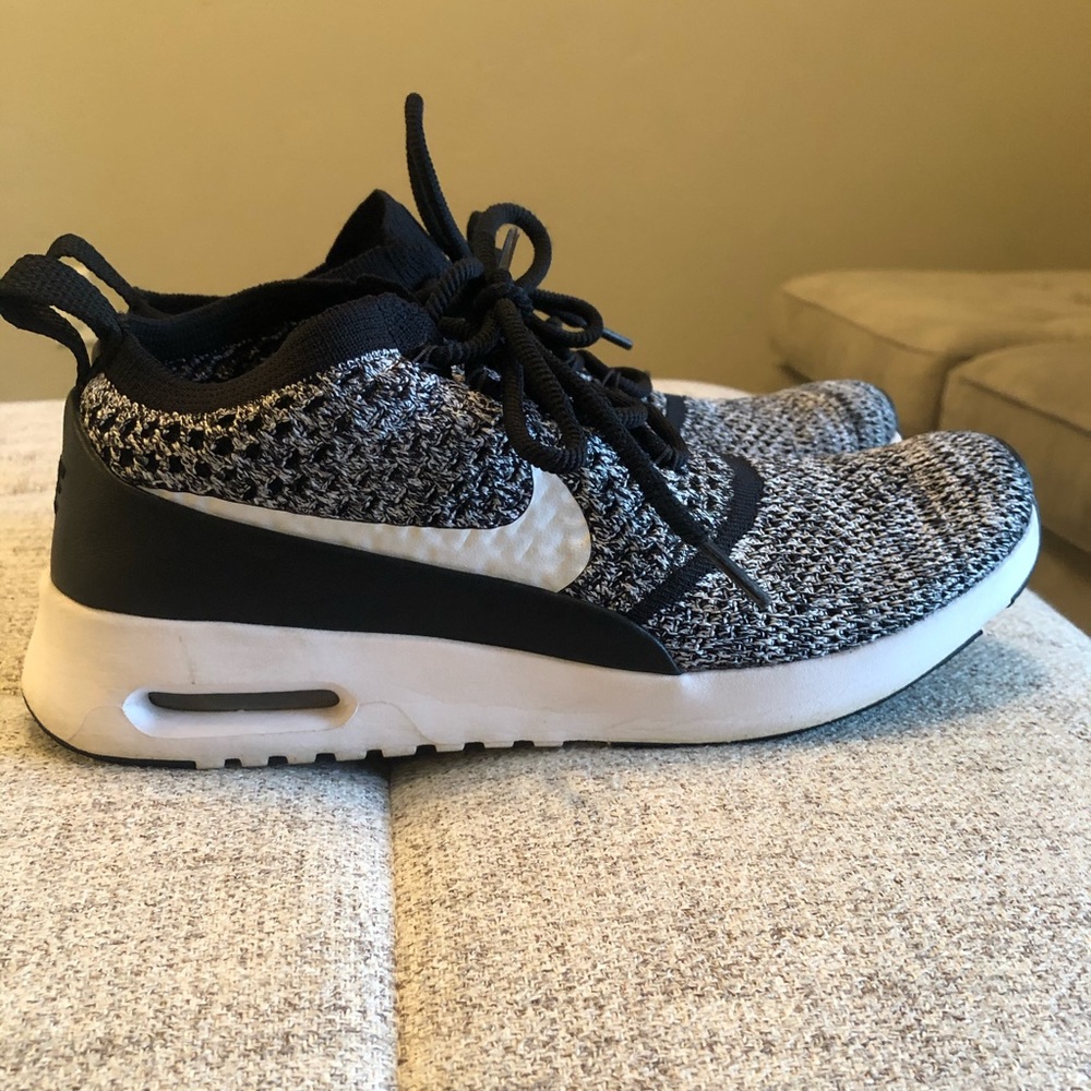 Women’s Nike shoes